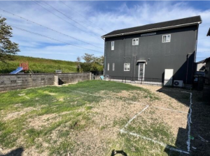 鈴鹿市弓削町、土地の前面道路を含む現地写真画像です