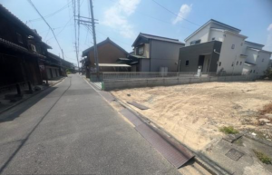 鈴鹿市白子、土地の前面道路を含む現地写真画像です