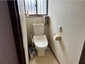 鈴鹿市高塚町、中古一戸建てのトイレ画像です