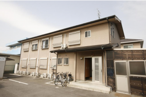 鈴鹿市西条、収益物件/寮の外観画像です