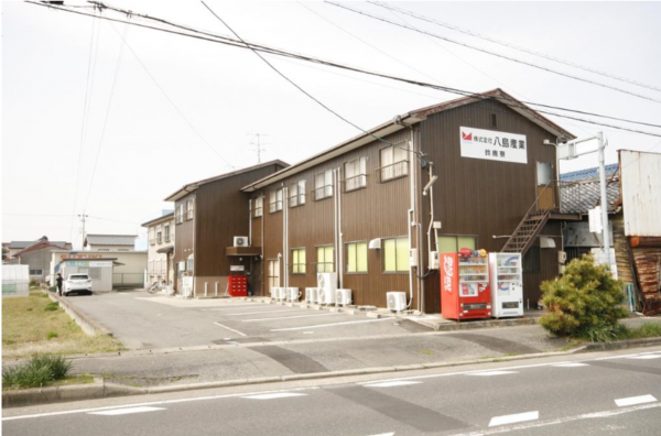 鈴鹿市西条、収益物件/寮の外観画像です