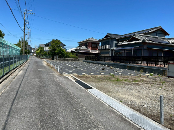 鈴鹿市東江島町、土地の外観画像です