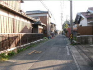 鈴鹿市磯山、土地の前面道路を含む現地写真画像です