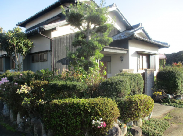 鈴鹿市若松西、中古一戸建ての外観画像です