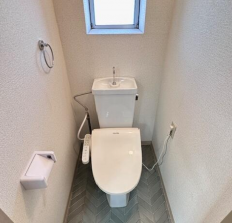 鈴鹿市庄野東、マンションのトイレ画像です