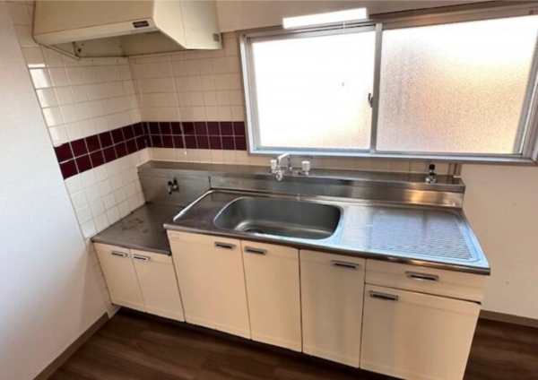 鈴鹿市庄野東、マンションのキッチン画像です