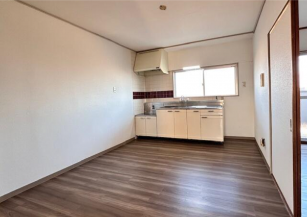 鈴鹿市庄野東、マンションの内装画像です