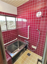 鈴鹿市北堀江、中古一戸建ての風呂画像です