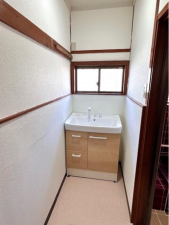 鈴鹿市北堀江、中古一戸建ての洗面画像です