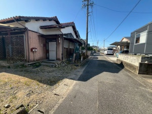 鈴鹿市庄野共進、土地の前面道路を含む現地写真画像です