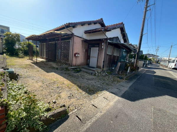 鈴鹿市庄野共進、土地の前面道路を含む現地写真画像です