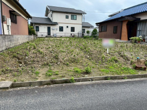 鈴鹿市十宮町、土地の前面道路を含む現地写真画像です