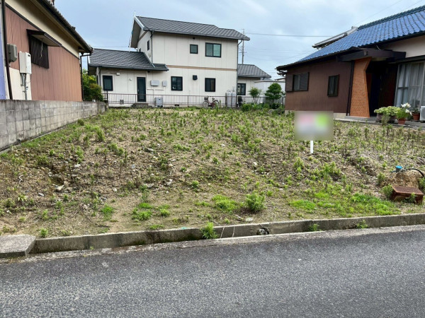 鈴鹿市十宮町、土地の前面道路を含む現地写真画像です
