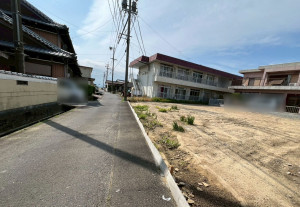 鈴鹿市南堀江、土地の前面道路を含む現地写真画像です