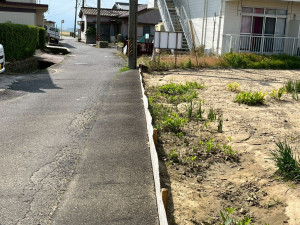 鈴鹿市南堀江、土地の前面道路を含む現地写真画像です