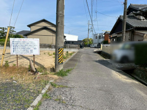 鈴鹿市南堀江、土地の前面道路を含む現地写真画像です