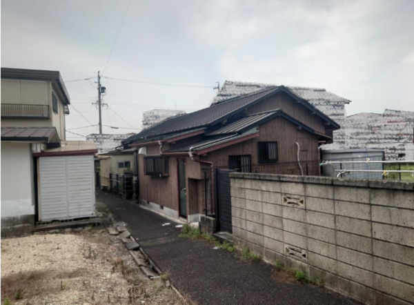 鈴鹿市寺家、土地の前面道路を含む現地写真画像です