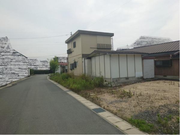 鈴鹿市寺家、土地の前面道路を含む現地写真画像です