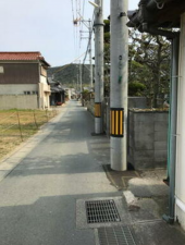 宇部市大字東岐波、土地の前面道路を含む現地写真画像です