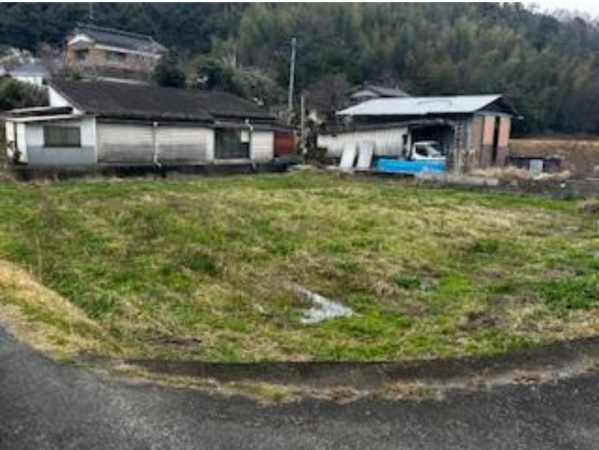 宇部市大字中山、土地の外観画像です