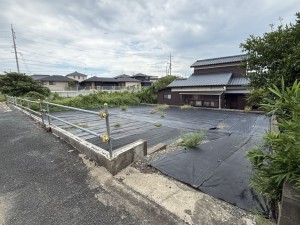 宇部市草江、土地の前面道路を含む現地写真画像です