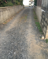 宇部市上野中町、土地の前面道路を含む現地写真画像です