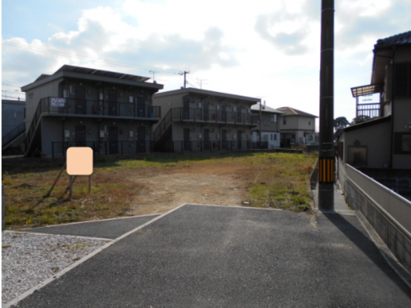 宇部市野原、土地の前面道路を含む現地写真画像です