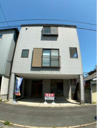 宇部市昭和町、中古一戸建ての外観画像です