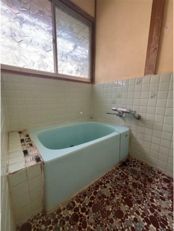 宇部市開、中古一戸建ての風呂画像です
