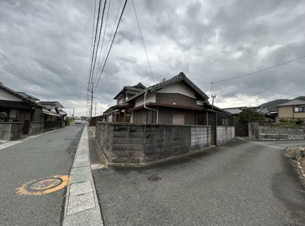 宇部市大字東岐波、中古一戸建ての外観画像です