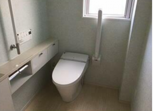 宇部市大字西岐波、中古一戸建てのトイレ画像です