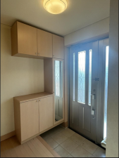 宇部市大字際波、中古一戸建ての玄関画像です