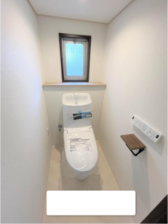 宇部市大字際波、中古一戸建てのトイレ画像です