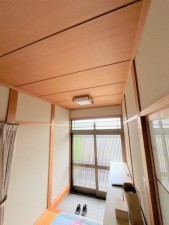 宇部市恩田町、中古一戸建ての玄関画像です