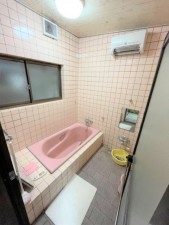 宇部市恩田町、中古一戸建ての風呂画像です