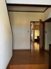 宇部市浜田、中古一戸建ての玄関画像です