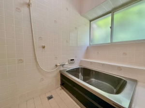 宇部市大字東岐波、中古一戸建ての風呂画像です