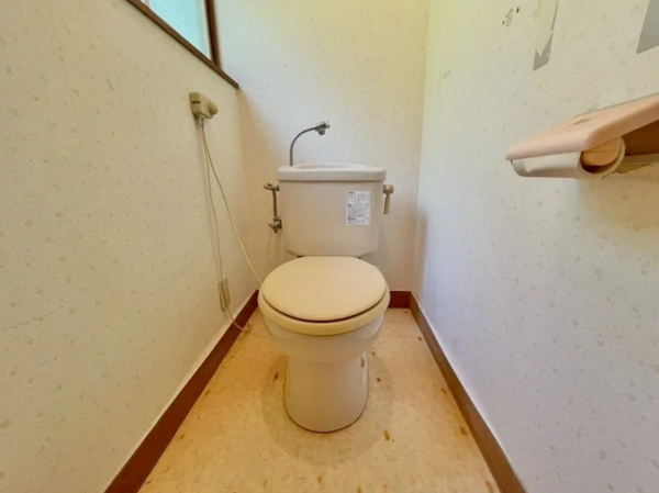 宇部市大字東岐波、中古一戸建てのトイレ画像です