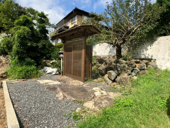 宇部市大字小串、中古一戸建ての外観画像です