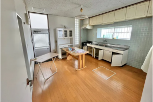 宇部市南小羽山町、中古一戸建ての居間画像です