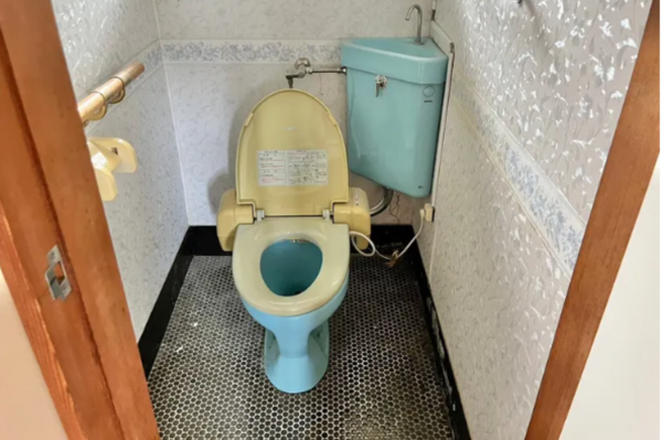 宇部市南小羽山町、中古一戸建てのトイレ画像です