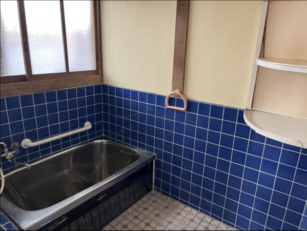 宇部市大字東岐波、中古一戸建ての風呂画像です