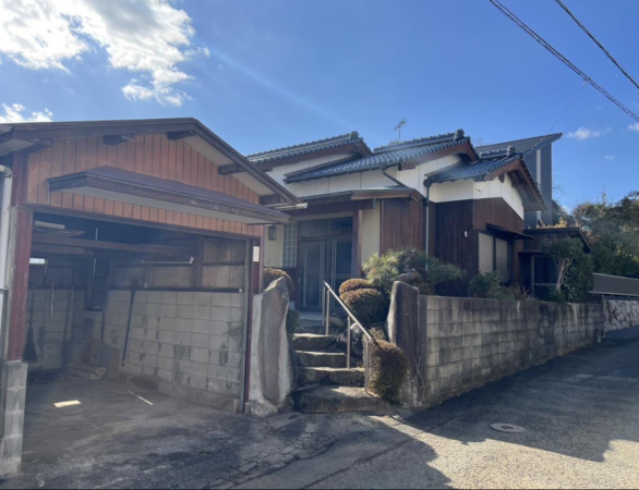 宇部市大字東岐波、中古一戸建ての外観画像です