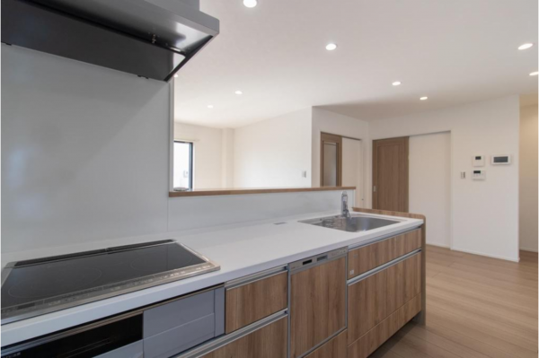 宇部市床波、新築一戸建てのキッチン画像です