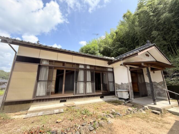 宇部市大字船木、中古一戸建ての外観画像です