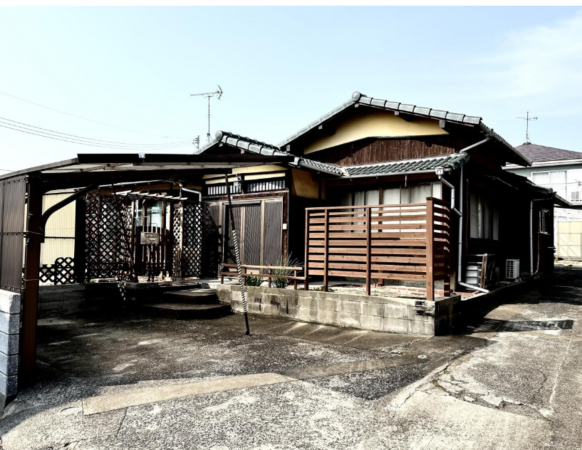 宇部市床波、中古一戸建ての外観画像です