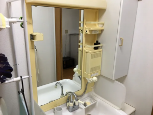 宇部市大字西岐波、中古一戸建ての洗面画像です