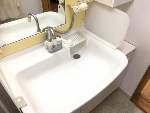 宇部市大字西岐波、中古一戸建ての洗面画像です