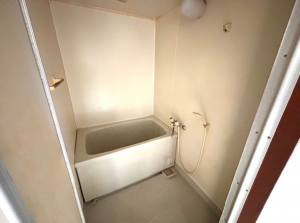 宇部市文京町、収益物件/アパートの風呂画像です