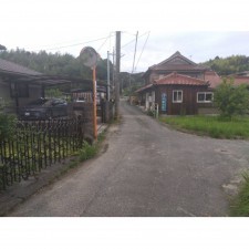 山陽小野田市大字山川、土地の前面道路を含む現地写真画像です